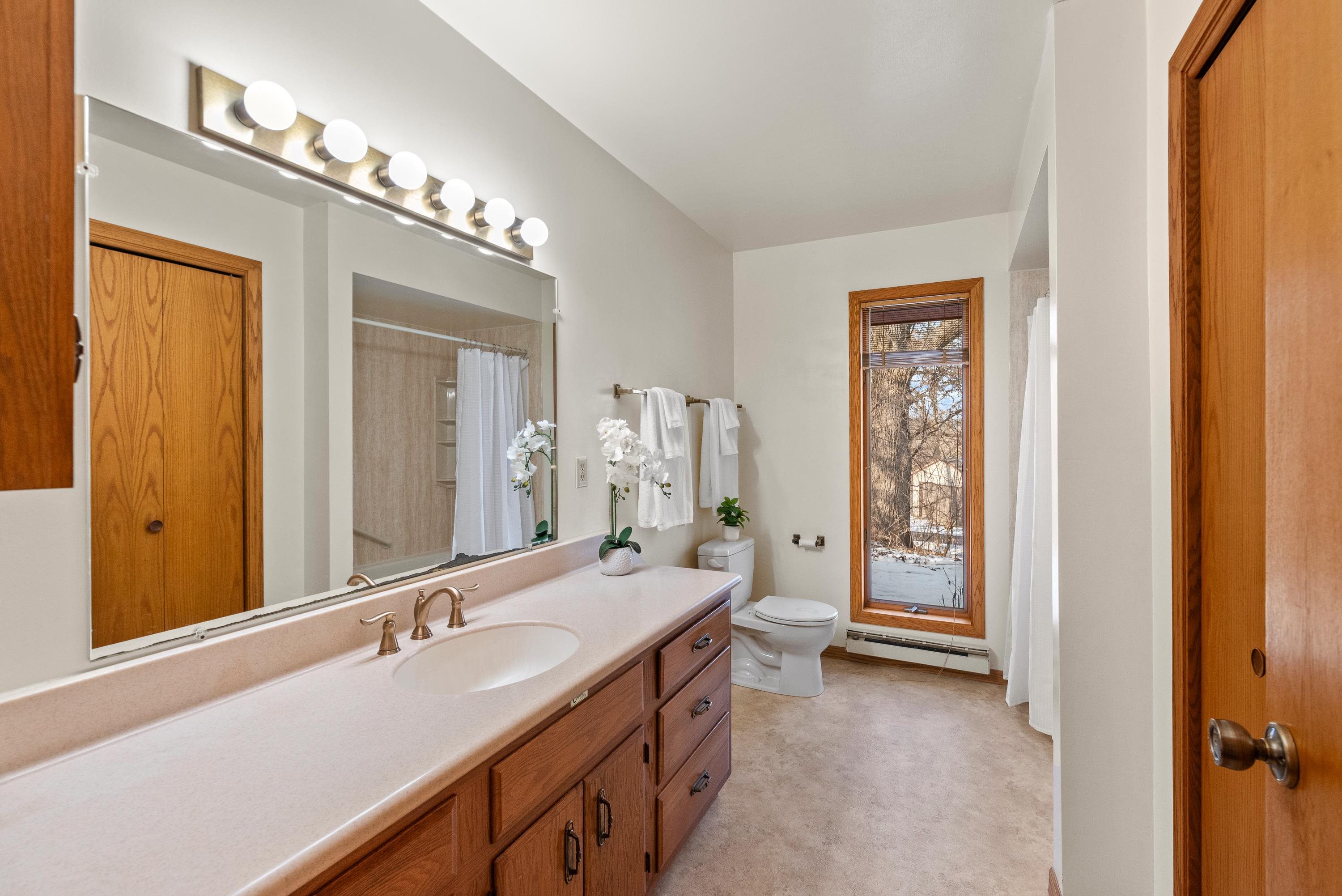 N6614 South Crystal Lake Road Beaver Dam, WI 53916 - Photo 18 of 51