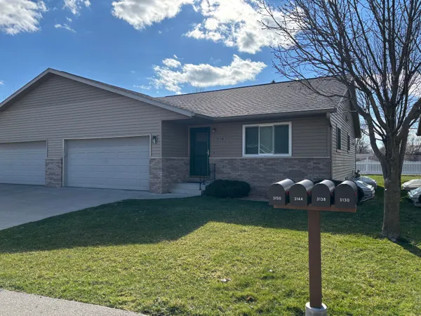 $284,900 | 3138 Linden Drive, La Crosse, WI 54601