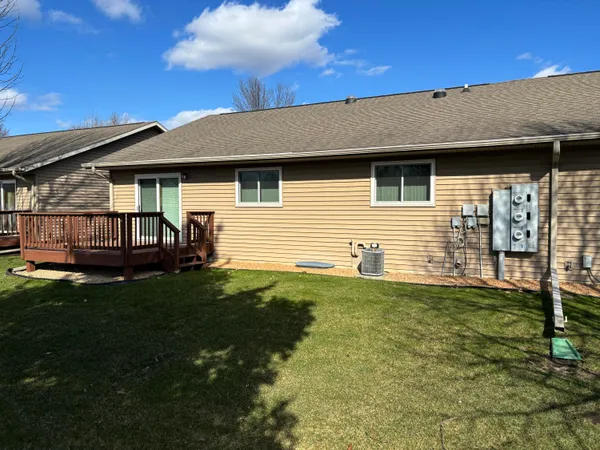 $284,900 | 3138 Linden Drive, La Crosse, WI 54601
