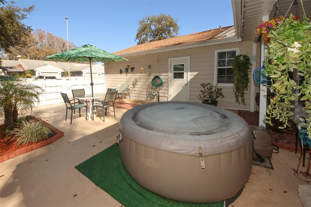 12432 Knollbrook Lane Hudson, FL 34669 - Photo 4 of 34