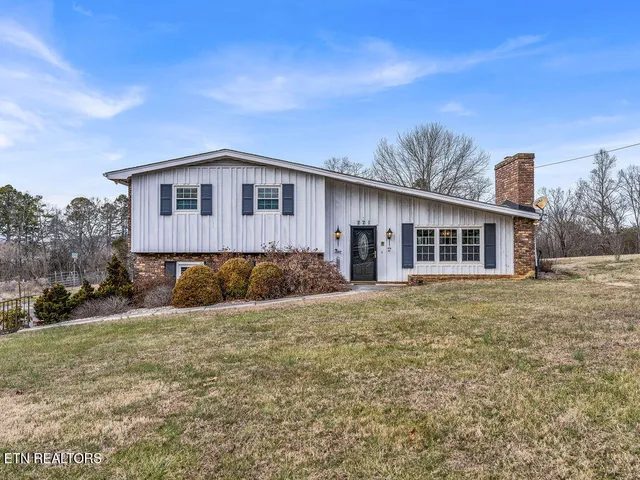$385,000 | 221 Brakebill Road, Knoxville, TN 37924