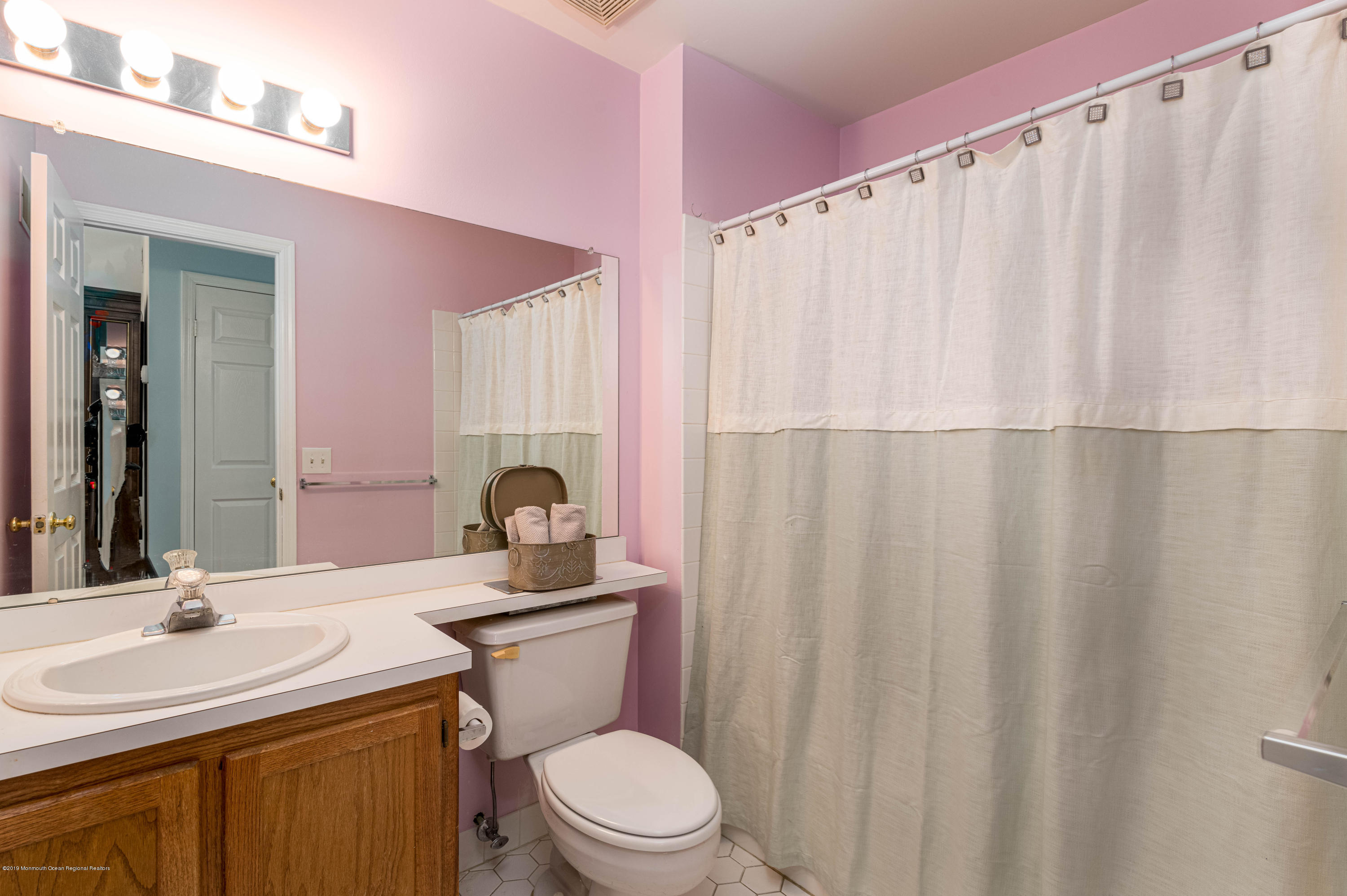 72 F Winthrop Road, Unit 72F Monroe Township, NJ 08831 - Photo 13 of 28 Full Bath with Tub