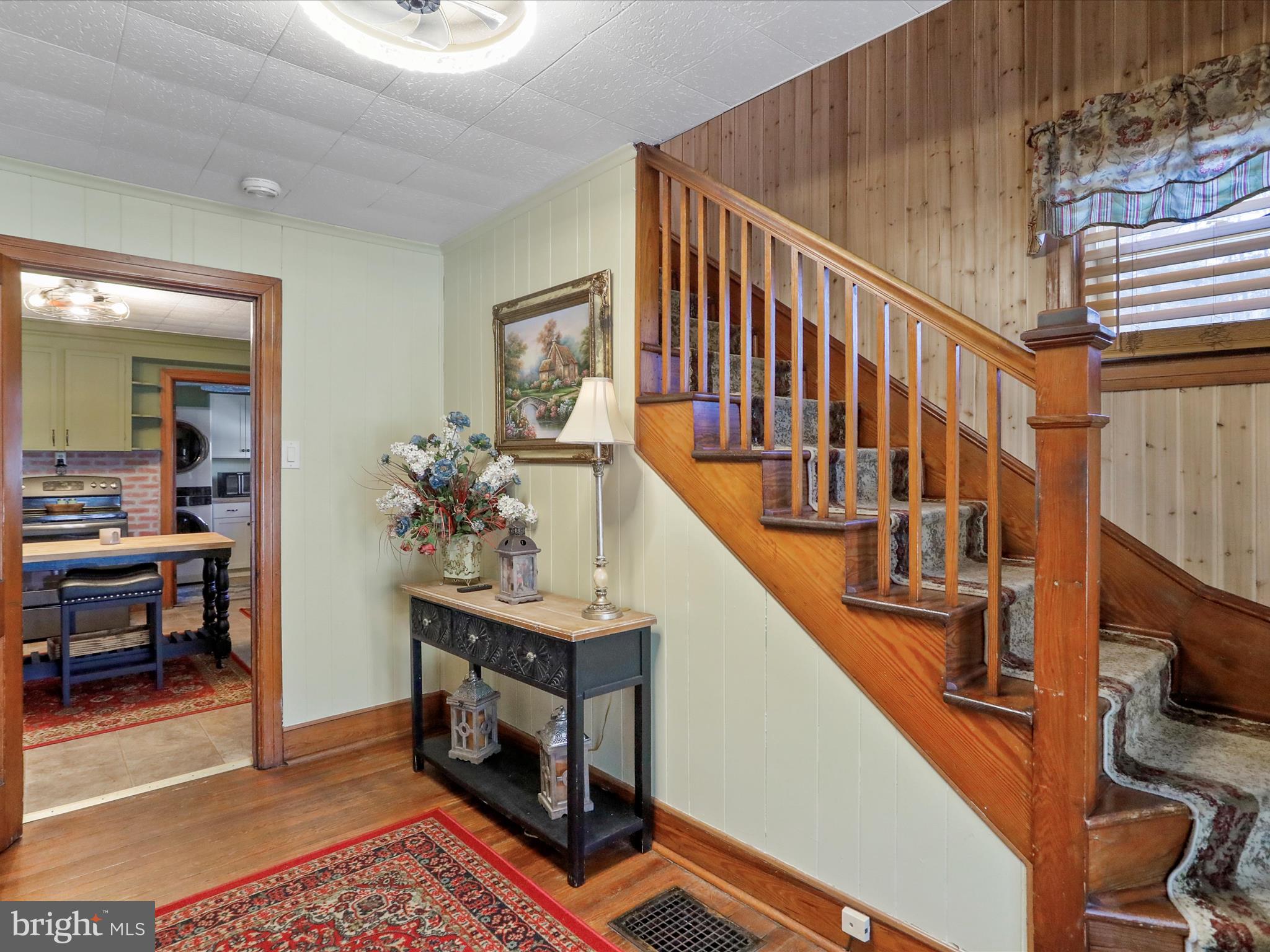 13536 Blairs Valley Road Clear Spring, MD 21722 - Photo 7 of 47 Foyer