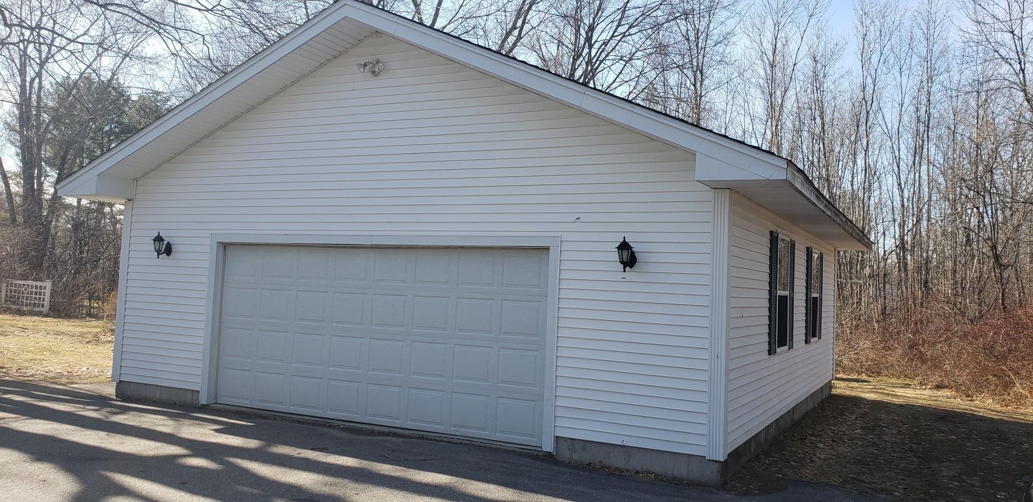 384 Main Street Saco, ME 04072 - Photo 2 of 17 Oversized Garage