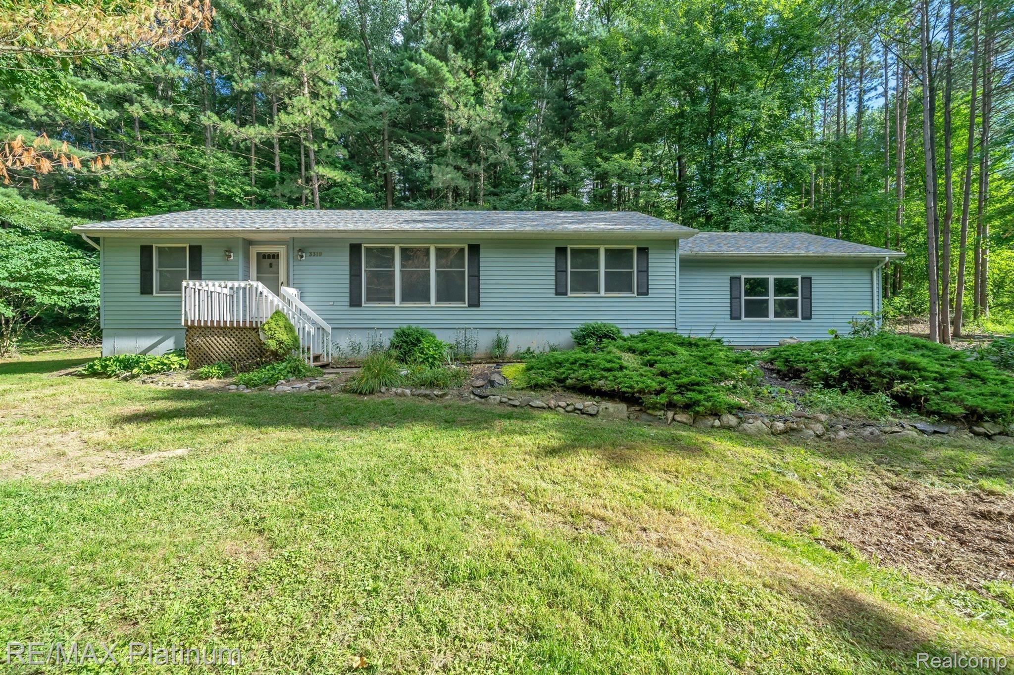 3319 Jewell Road Howell, MI 48843 - Photo 2 of 34 DFFF238D-A733-47A1-AF0B-ED60284F91F9.jpeg