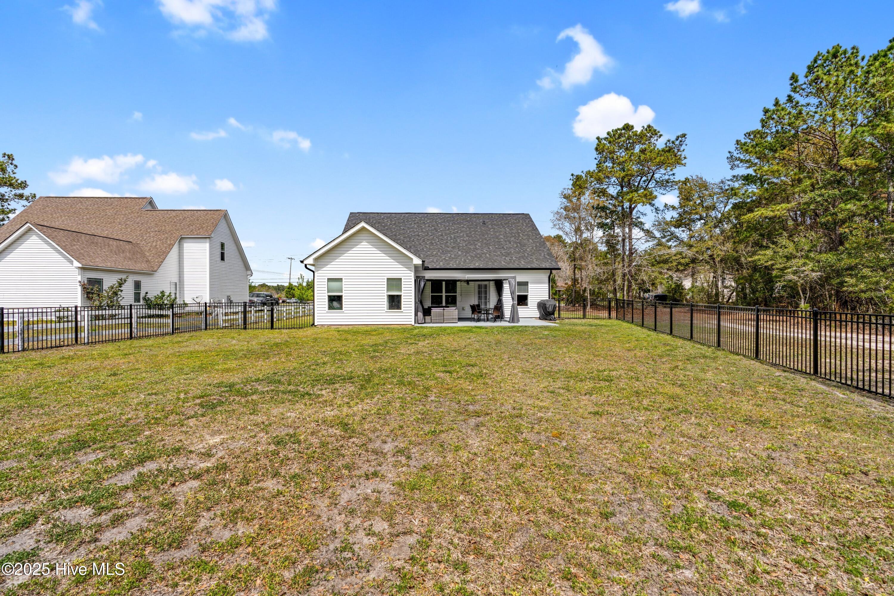 522 Sound Road Holly Ridge, NC 28445 - Photo 35 of 41 032-522SoundRoad-HollyRidge-NC-28445-SMA