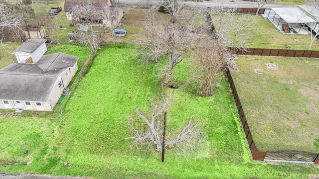 $44,000 | 402 Bay Oaks Drive, La Porte, TX 77571