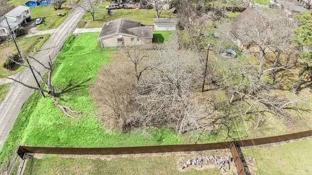 $44,000 | 402 Bay Oaks Drive, La Porte, TX 77571