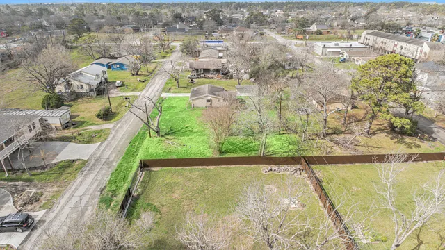 $44,000 | 402 Bay Oaks Drive, La Porte, TX 77571