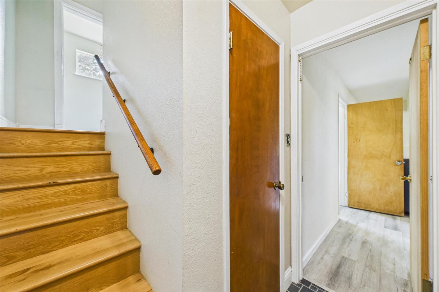 520 Redwood Road Whitethorn, CA 95589 - Photo 30 of 69 a view of entryway