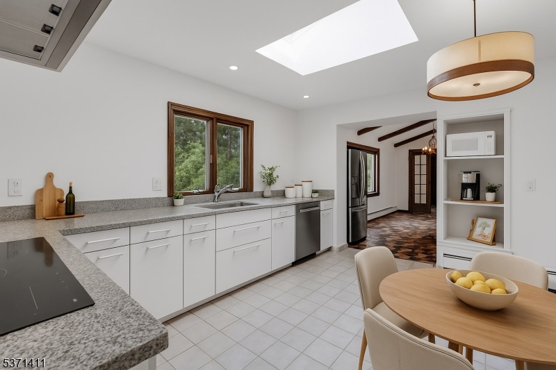 8 Crosby Lane Oakland, NJ 07436 - Photo 15 of 41