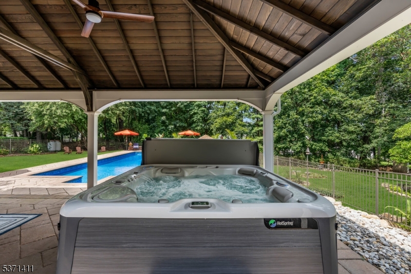 8 Crosby Lane Oakland, NJ 07436 - Photo 34 of 41