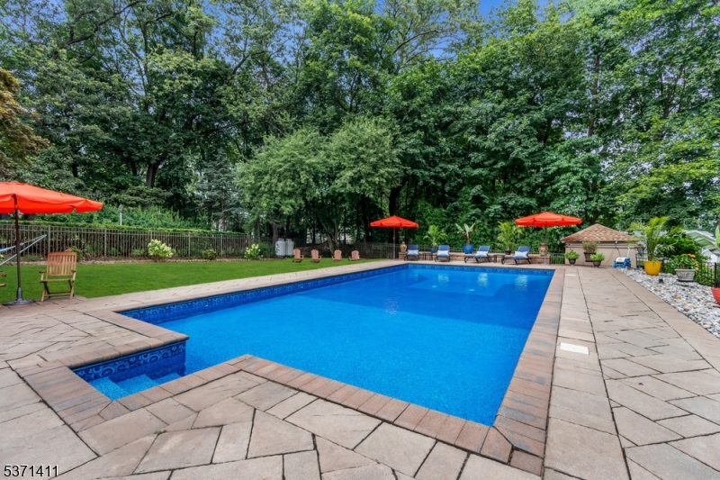 8 Crosby Lane Oakland, NJ 07436 - Photo 36 of 41