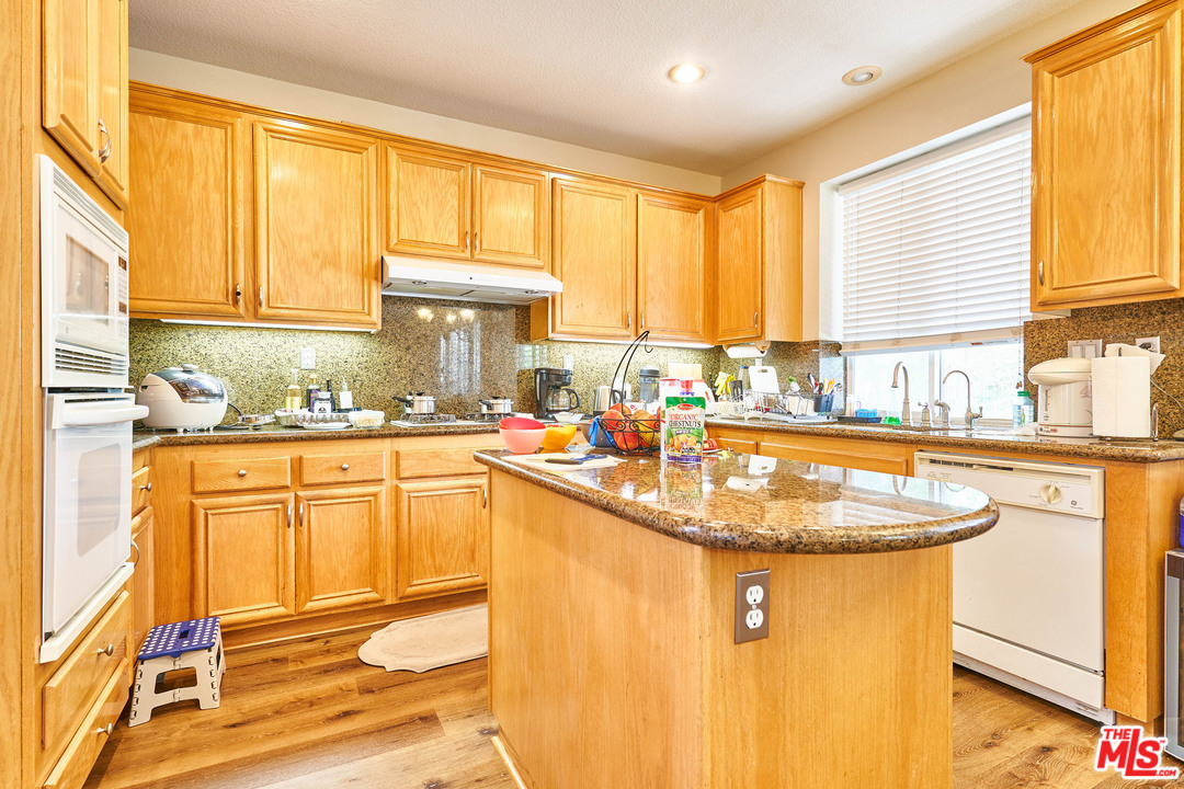 19741 Kilfinan Street Porter Ranch, CA 91326 - Photo 9 of 15 Gallery Image 9