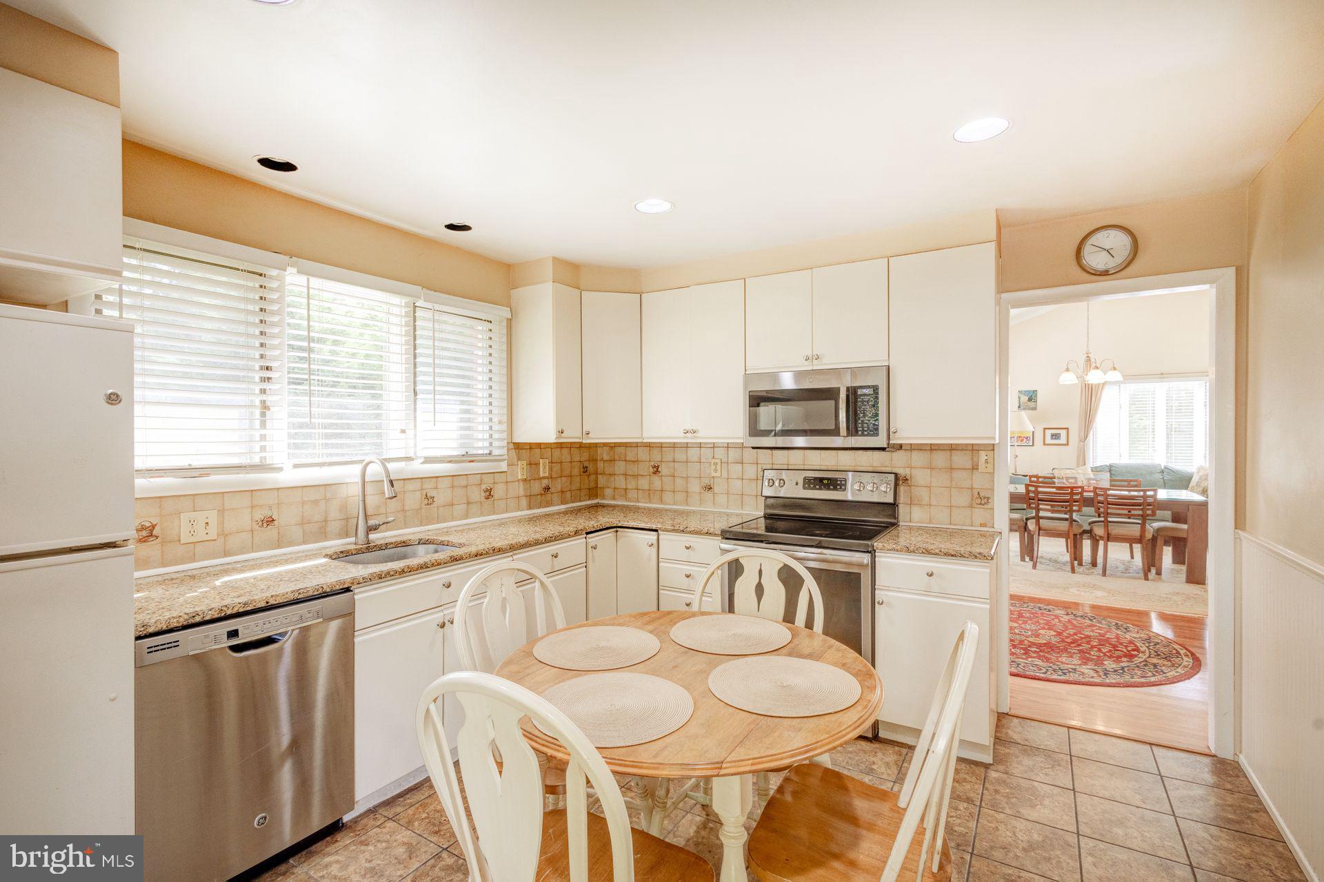 301 Poplar Road Flourtown, PA 19031 - Photo 8 of 38