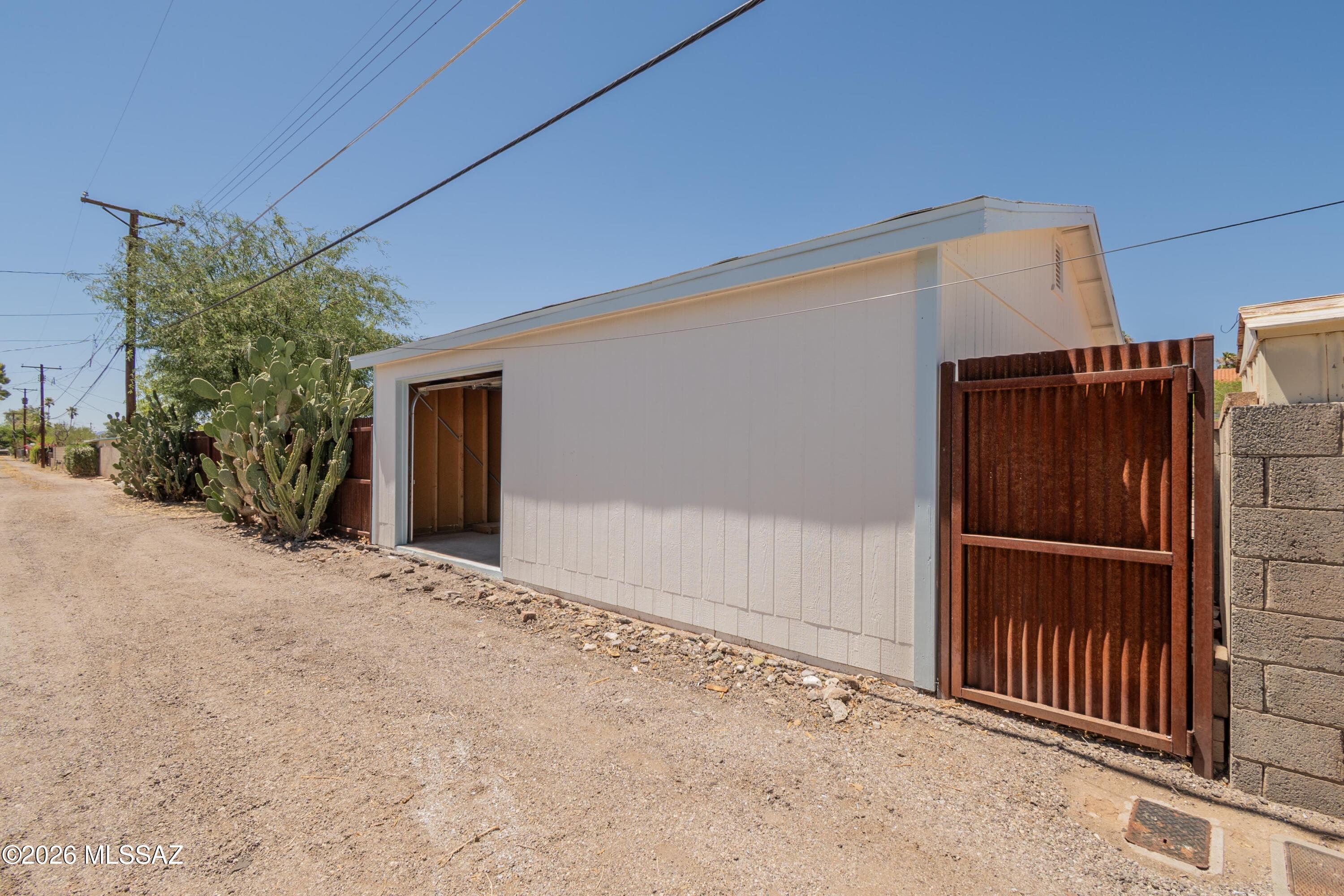 6202 East Timrod Street Tucson, AZ 85711 - Photo 33 of 36 Alley Garage Access