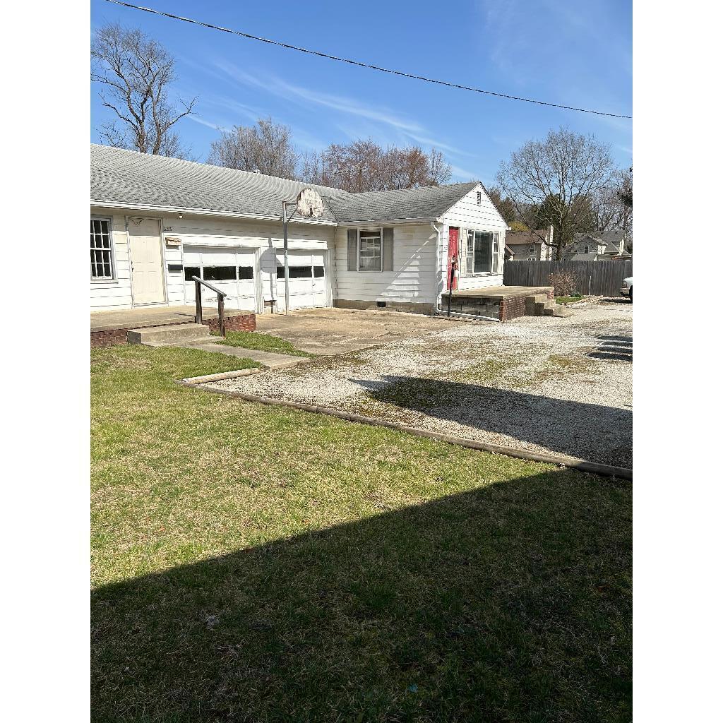 700 Center Street Franklin, IN 46131 - Photo 2 of 12