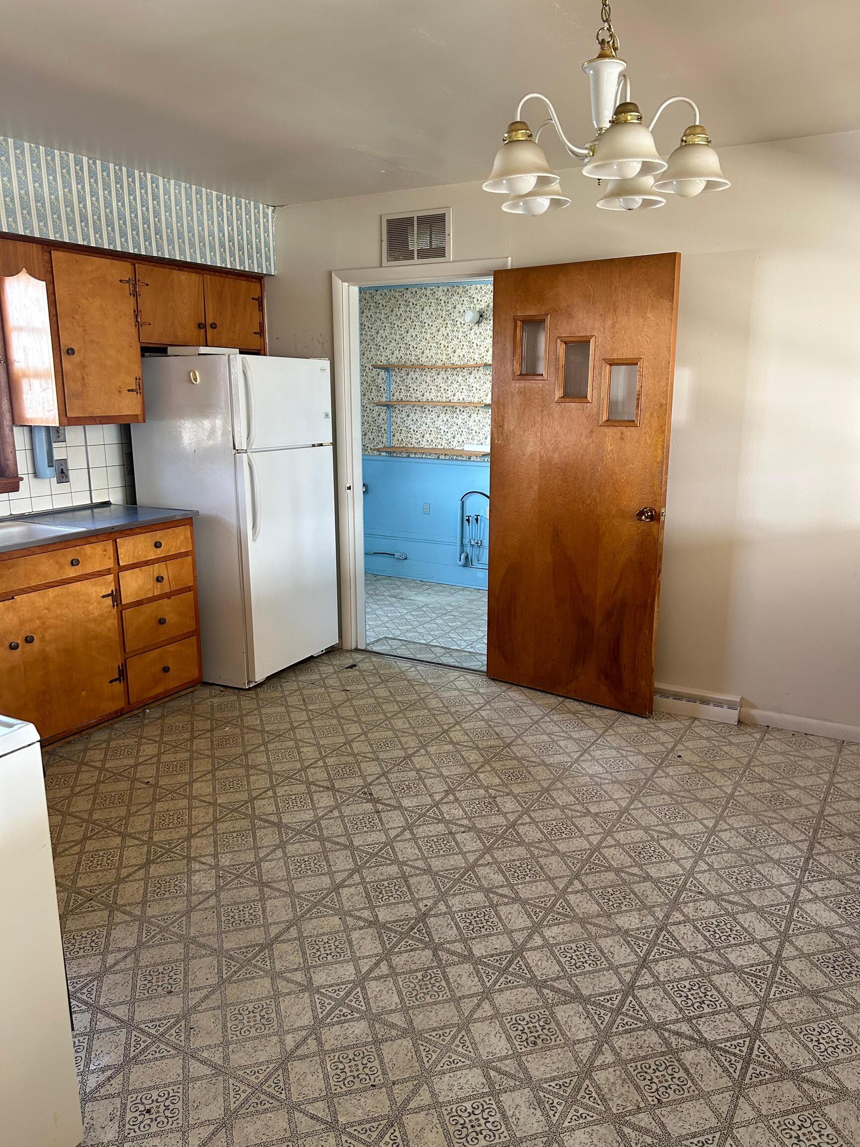 700 Center Street Franklin, IN 46131 - Photo 9 of 12