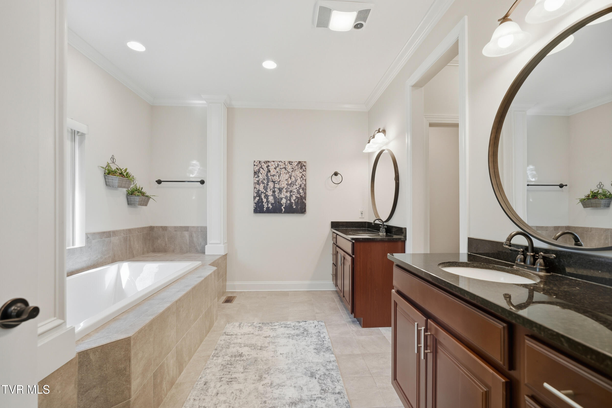 534 Buckingham Road Gray, TN 37615 - Photo 26 of 75 En Suite