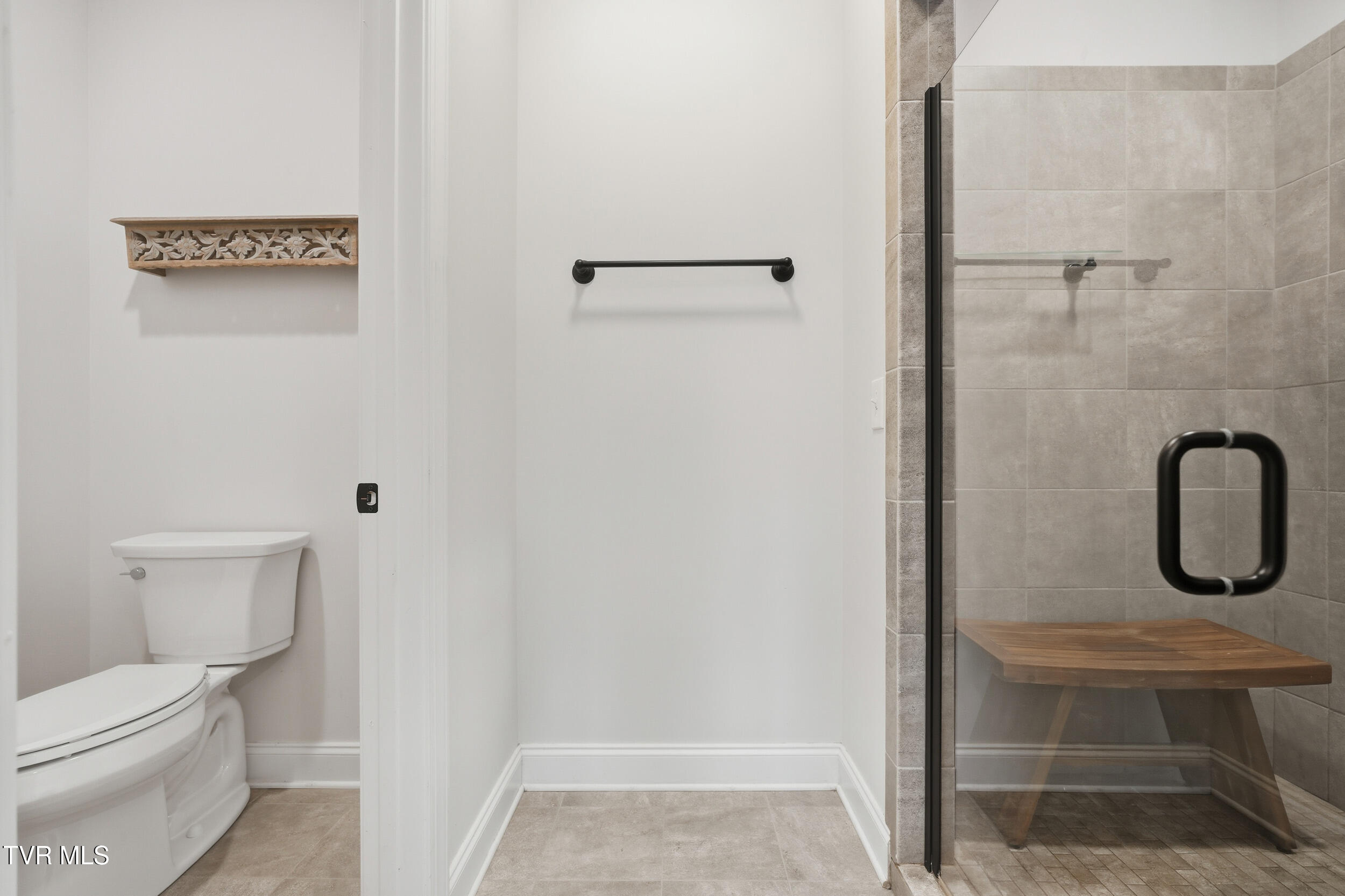 534 Buckingham Road Gray, TN 37615 - Photo 28 of 75 En Suite