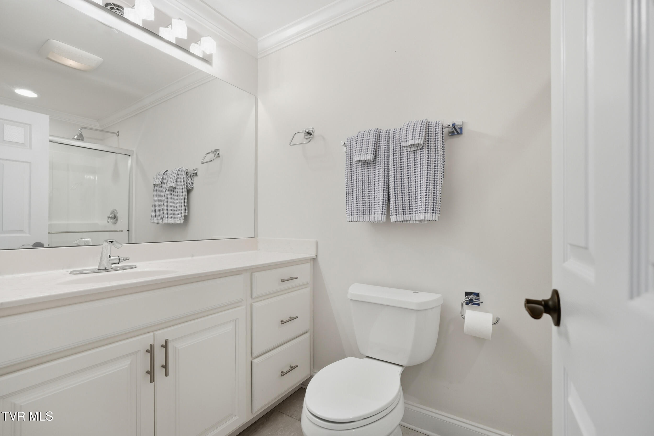 534 Buckingham Road Gray, TN 37615 - Photo 53 of 75 Bedroom 4 En Suite