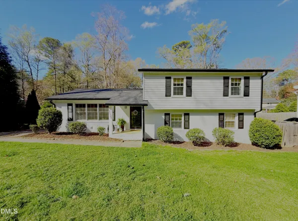 $3,100 | 1126 Manchester Drive, Cary, NC 27511
