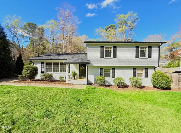 $3,100 | 1126 Manchester Drive, Cary, NC 27511
