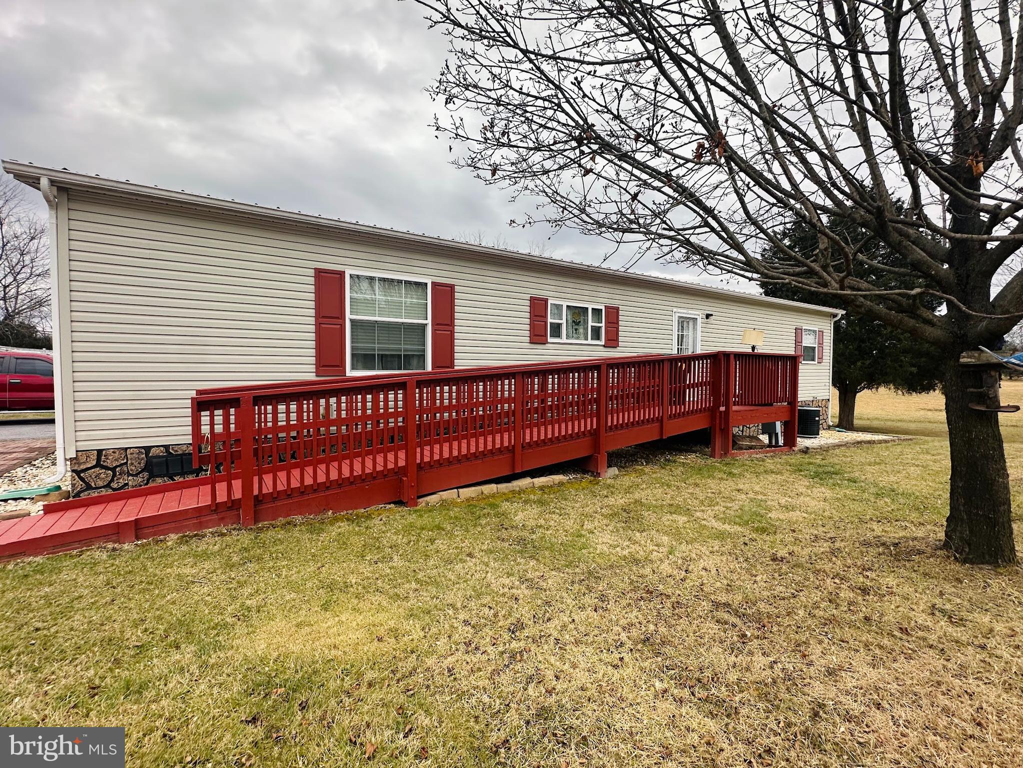 74 Silent Way Inwood, WV 25428 - Photo 4 of 35 Ramp