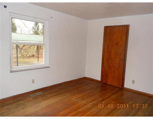 1244 Shrine Road Springfield, OH 45504 - Photo 6 of 8