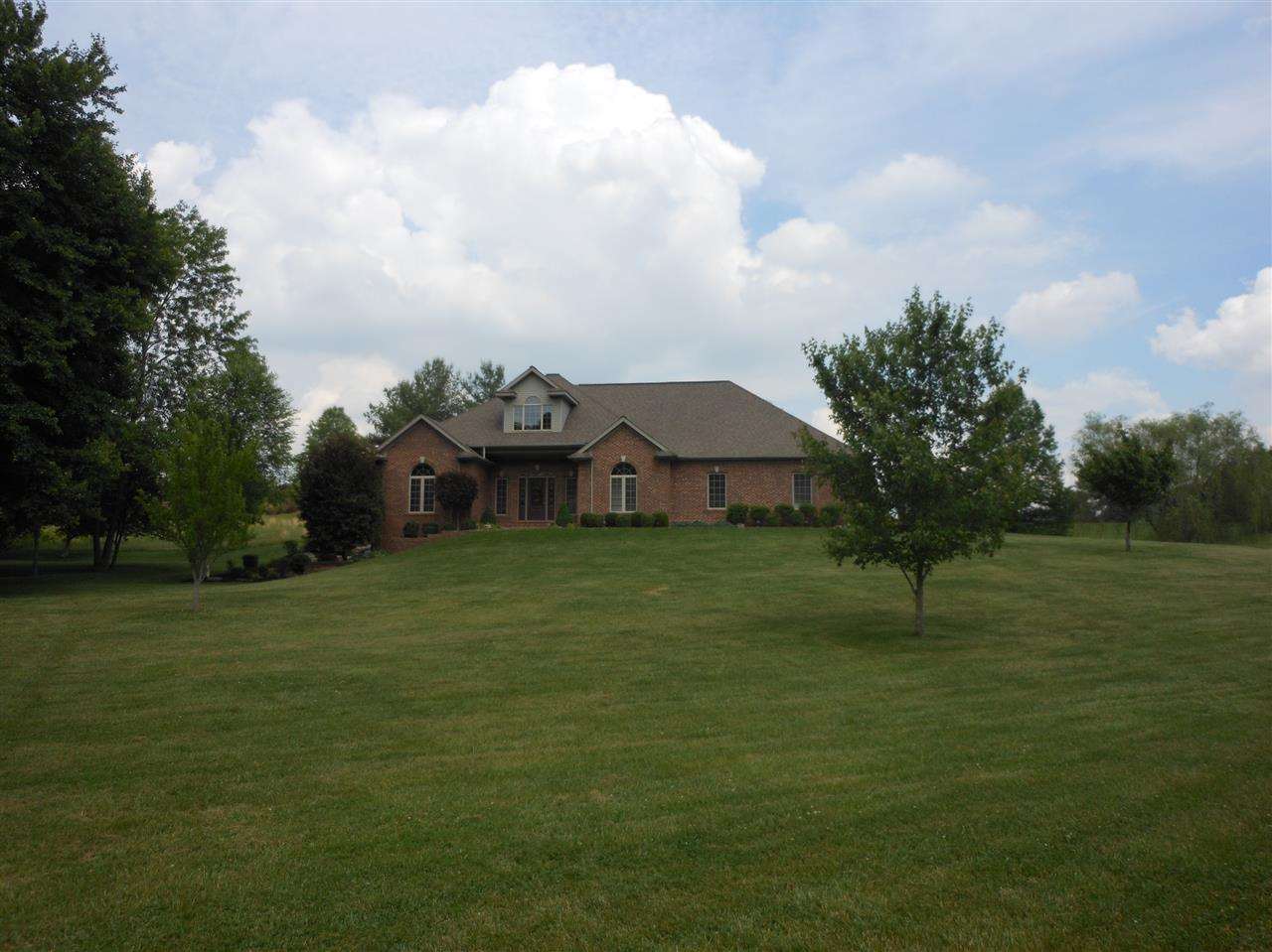 10101 Hillside Road Evansville, IN 47720 - Photo 2 of 30 Gallery Image 2