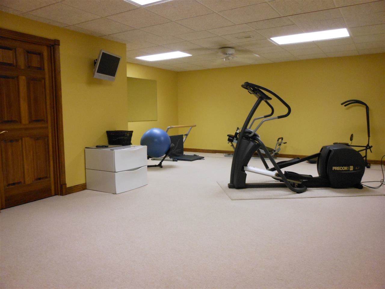 10101 Hillside Road Evansville, IN 47720 - Photo 28 of 30 Gallery Image 28