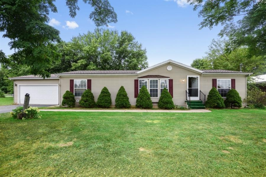 2958 River Road Benton Harbor, MI 49022 - Photo 1 of 14 vht_viewer_57