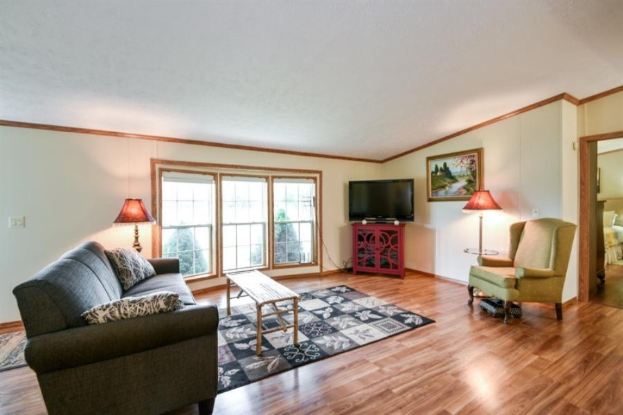 2958 River Road Benton Harbor, MI 49022 - Photo 2 of 14 vht_viewer_1