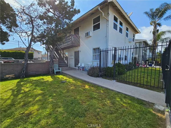 $2,195 | 5863 Whitnall Highway, Unit 4, North Hollywood, CA 91601