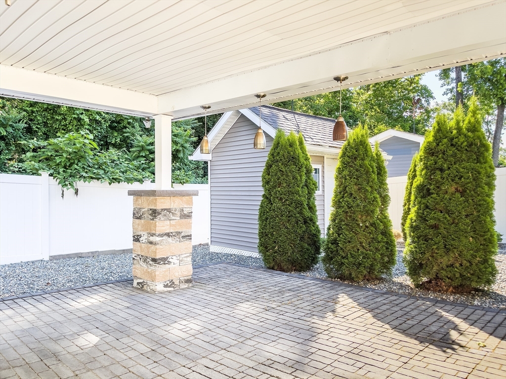 210 Naismith Street Springfield, MA 01104 - Photo 34 of 38