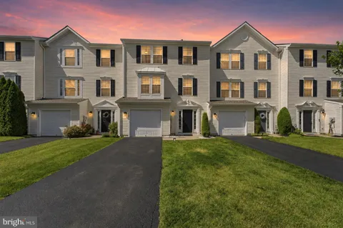 $399,900 | 164 South Savanna Drive, Pottstown, PA 19465