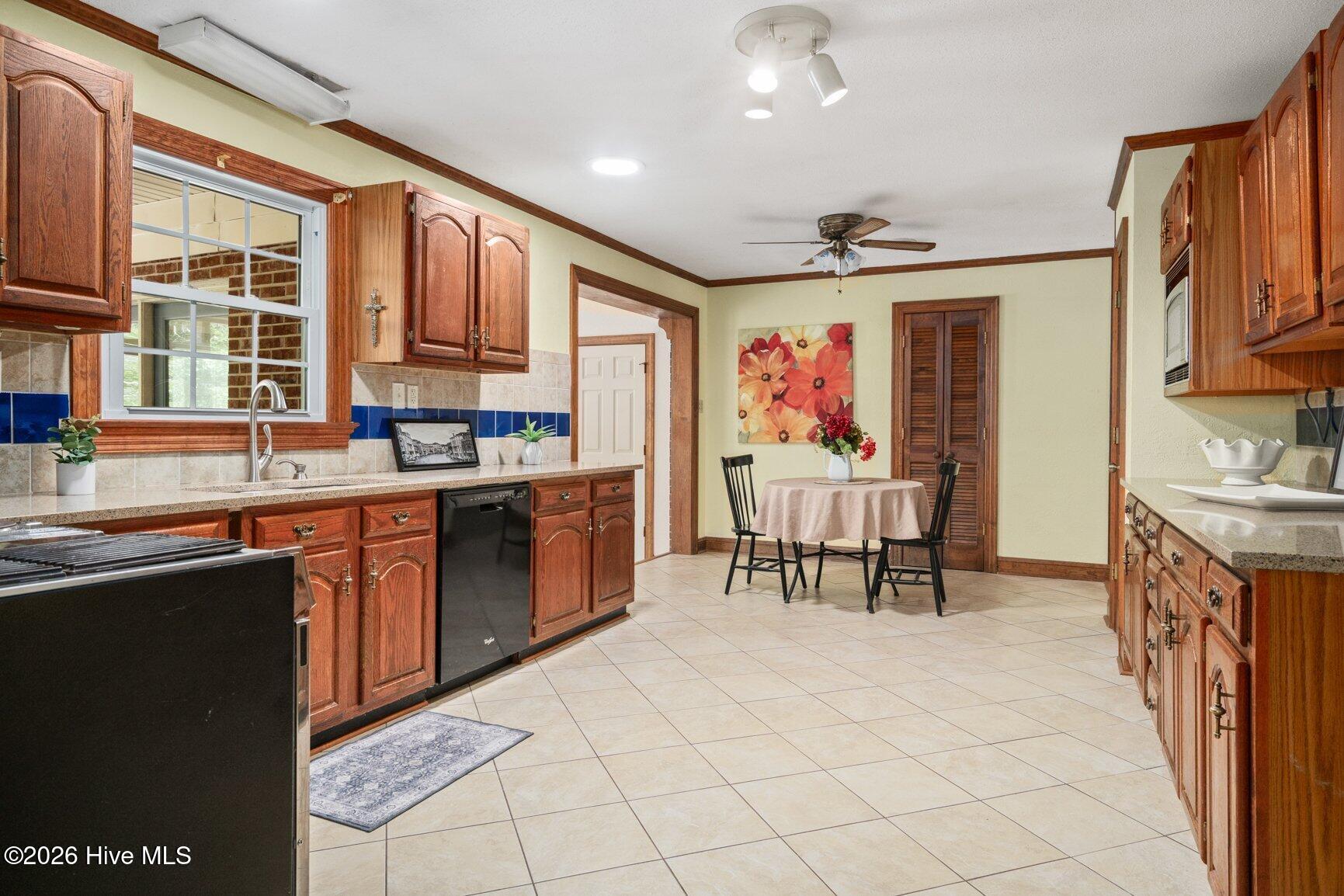 586 Northwoods Country Road Tarboro, NC 27886 - Photo 9 of 19 010-586NorthwoodsCountryRoad-Tarboro-NC-