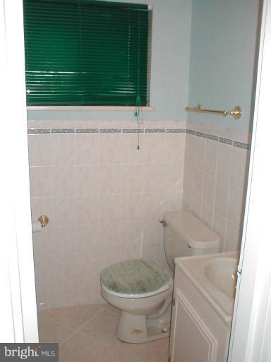 13123 Holdridge Road Silver Spring, MD 20906 - Photo 13 of 15 Half Bath 1