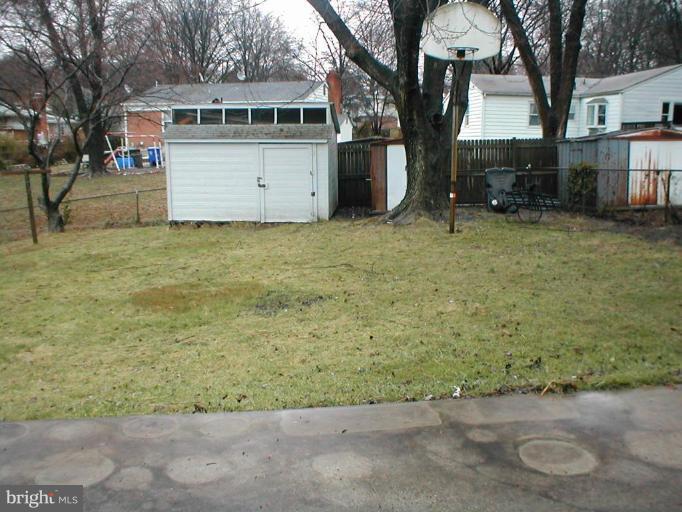 13123 Holdridge Road Silver Spring, MD 20906 - Photo 15 of 15 Back yard