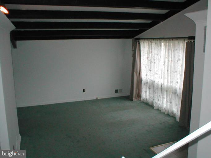 13123 Holdridge Road Silver Spring, MD 20906 - Photo 4 of 15 Living Room