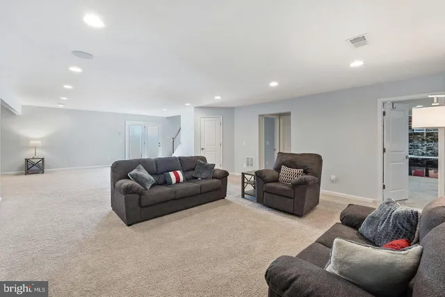 $3,500 | 18 Courier Drive, Charles Town, WV 25414