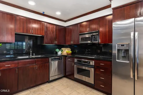 $949,000 | 10445 Wilshire Boulevard, Unit 604, Los Angeles, CA 90024