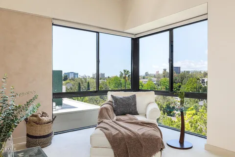 $949,000 | 10445 Wilshire Boulevard, Unit 604, Los Angeles, CA 90024
