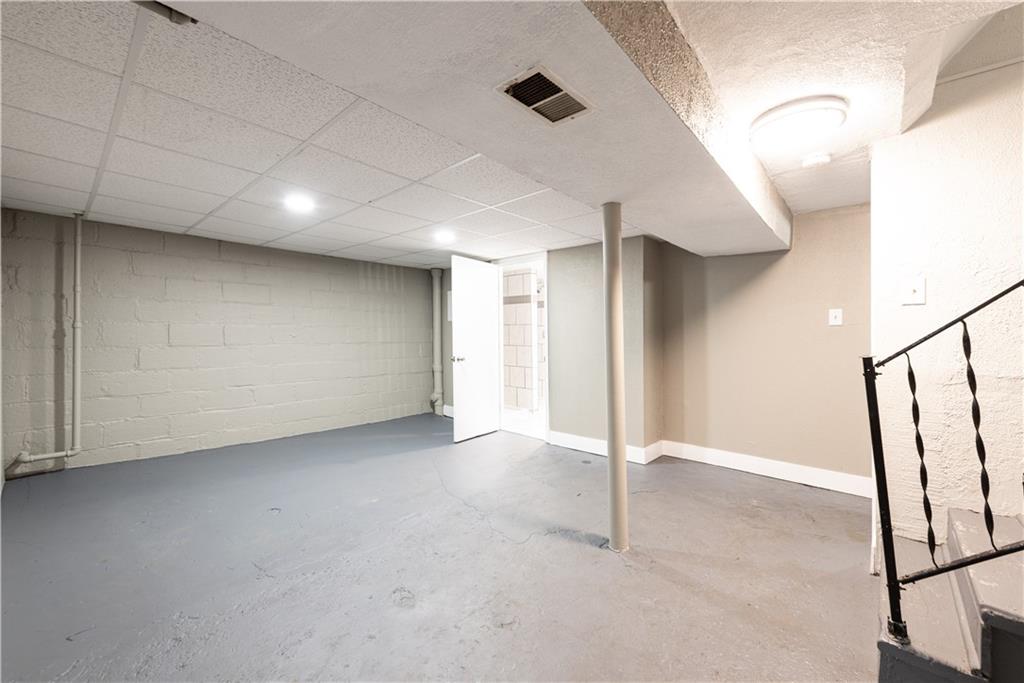 718 Maytide Street Pittsburgh, PA 15227 - Photo 16 of 19 a view of an empty room