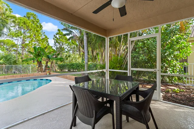 $639,000 | 938 Southeast Westminster Place, Stuart, FL 34997