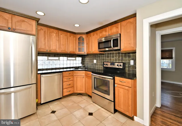 $2,500 | 660 Osborne Avenue, Morrisville, PA 19067