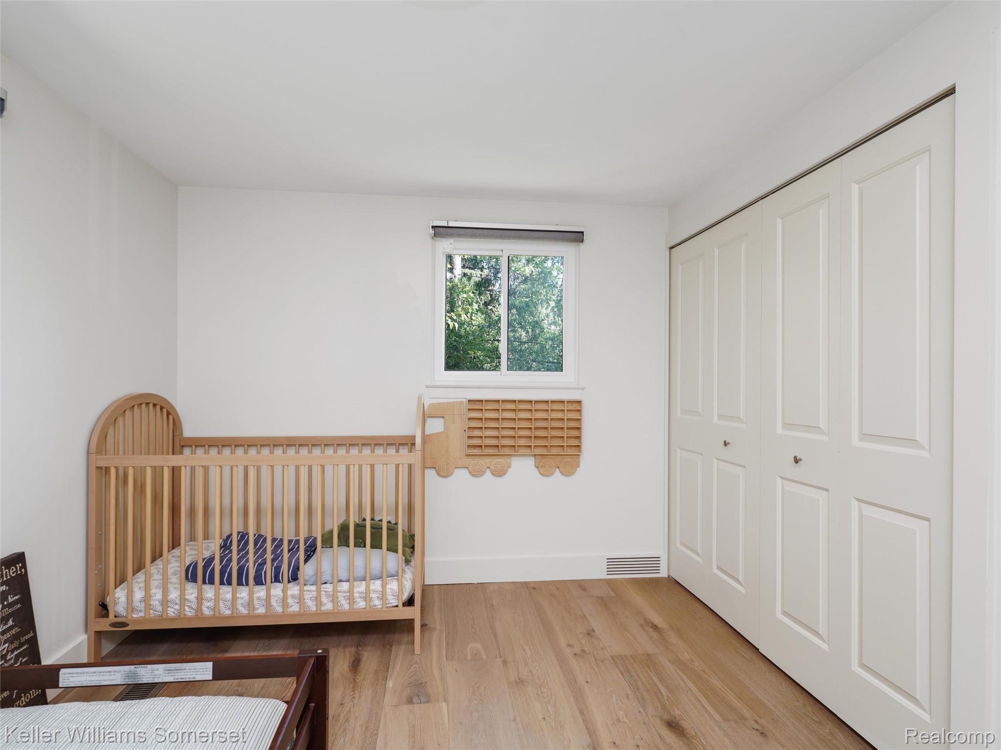 29523 Ravenscroft Farmington, MI 48331 - Photo 8 of 33 08-29523 Ravenscroft 0007.jpg