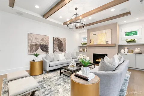 $3,599,950 | 4526 89th Avenue Southeast, Mercer Island, WA 98040