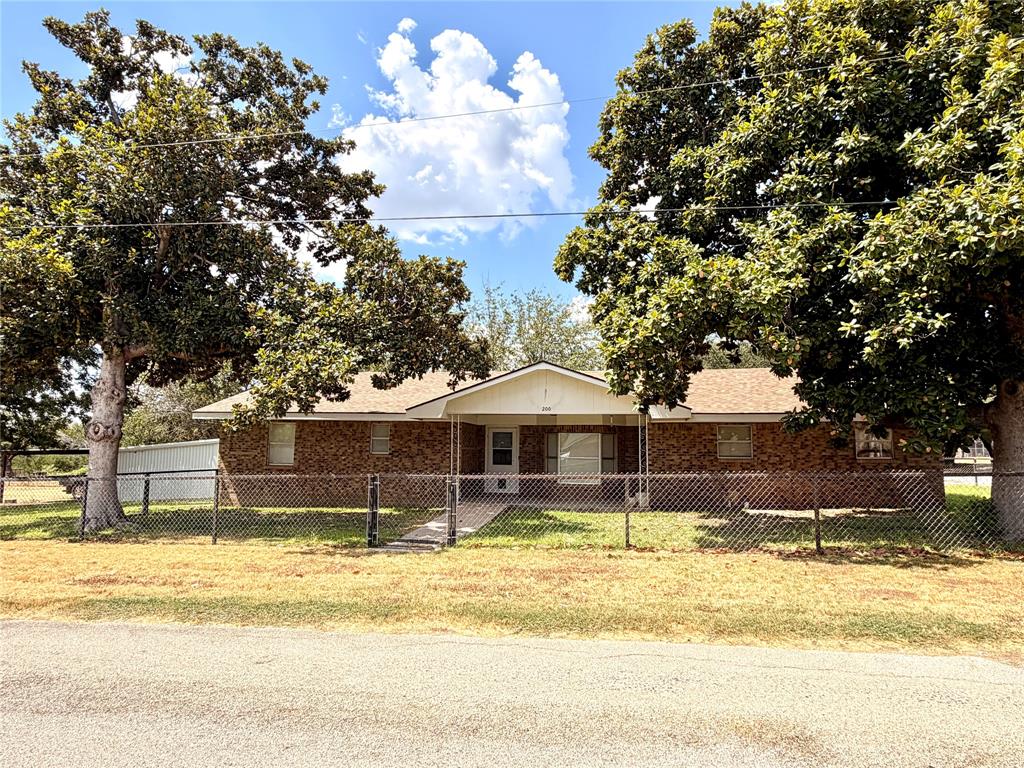200 South Speed Street Gustine, TX 76455 - Photo 2 of 25 Gallery Image 2