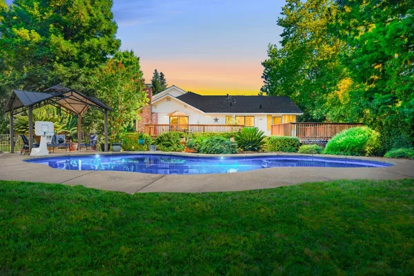 $1,050,000 | 5435 Bridge Creek Lane, Carmichael, CA 95608